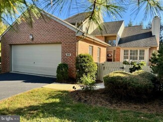 86 Cambridge Dr, Hershey, PA 17033