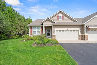 855 Cook's Crossing Dr, Byron Center, MI 49315
