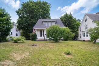 16 Villa Rd, Menands, NY 12204