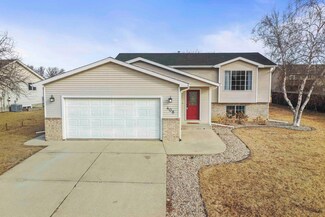 408 10th Ave NE, Kasson, MN 55944