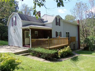 1449 1/2 6th St, Natrona Heights, PA 15065