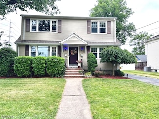54 Center Ave, Little Falls, NJ 07424