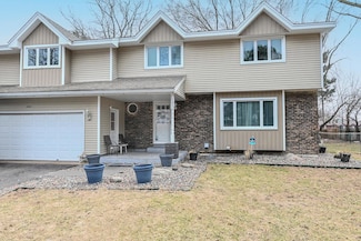 2904 Silver Lake Ct NE, Columbia Heights, MN 55421