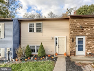 321 Juniper Dr, Etters, PA 17319