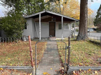 392 Walnut St, Weed, CA 96094