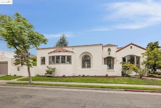 1701 Cambridge Dr, Alameda, CA 94501