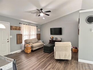 702 Brookside Dr, Marthasville, MO 63357