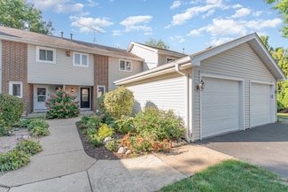 30W539 Fairway Dr, Naperville, IL 60563