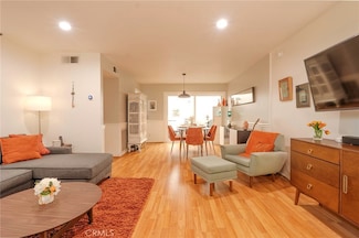 23549 Victory Blvd Unit 21, West Hills, CA 91307
