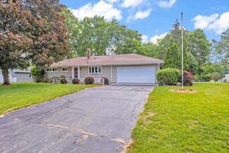 4181 Sheffield Dr, Jackson, MI 49203