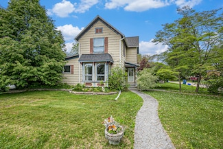 351 E Cherry St, Fremont, MI 49412