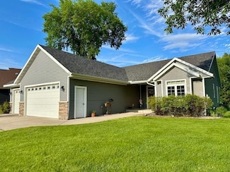 221 Rodeo Rd, Alexandria, MN 56308