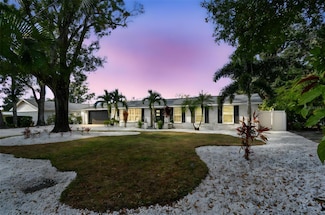 4918 N River Shore Dr, Tampa, FL 33603