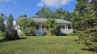 5 Alora St, Lisbon Falls, ME 04252