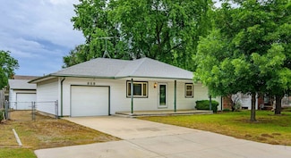 323 S Sunnyside Rd, Haysville, KS 67060