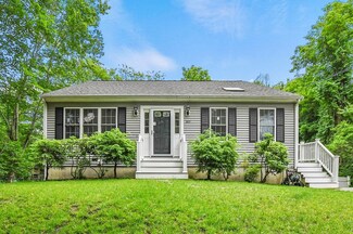 305 N Main St, Raynham, MA 02767