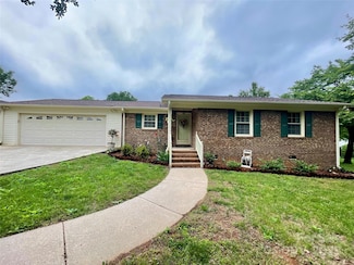 311 Tiffany St NW, Concord, NC 28027