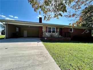 4131 Skyview Ct, Trinity, NC 27370