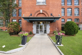 1 Tupperware Dr Unit 209, North Smithfield, RI 02896