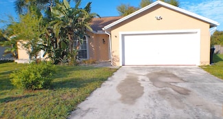 3259 SE Pinto St, Port Saint Lucie, FL 34984