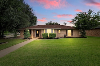6701 Ridgetop Rd, North Richland Hills, TX 76182