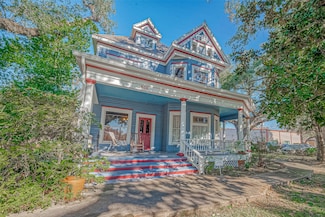 806 Austin St, Richmond, TX 77469