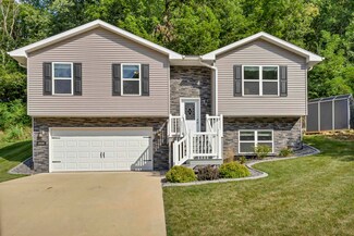 2830 N Grandview Ave, Dubuque, IA 52001