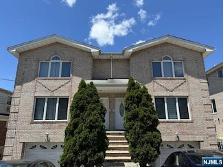 319A 7th St, Palisades Park, NJ 07650
