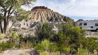 1852 E Hwy 24 Hwy, Caineville, UT 84775