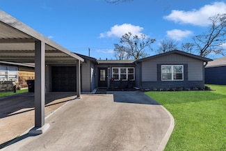 4610 Ella Blvd, Houston, TX 77018