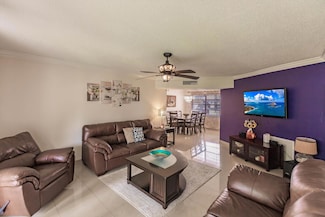 4270 NW 40th St Unit 105, Lauderdale Lakes, FL 33319