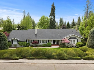 1202 E Christmas Tree Ln, Spokane, WA 99203