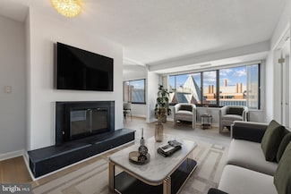 1077 30th St NW Unit 705, Washington, DC 20007
