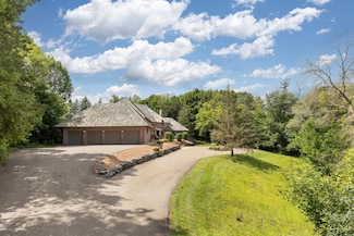 1165 Wyndmere Rd, Wayzata, MN 55391