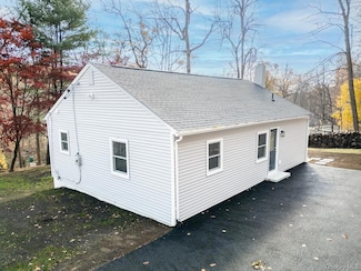 169 Old Albany Post Rd, Garrison, NY 10524