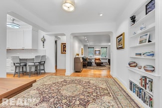 720 Fort Washington Ave Unit 2L, New York, NY 10040
