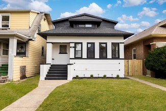 115 S 20th Ave, Maywood, IL 60153