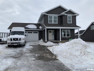 123 14th Ave, Dewitt, IA 52742