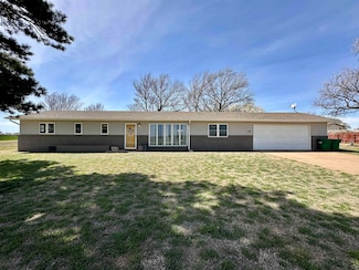 519 S Apache, Pond Creek, OK 73766