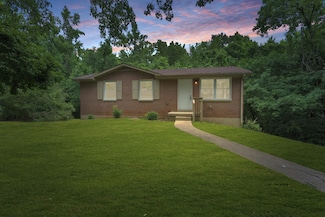 1454 Elm Hill Dr, Clarksville, TN 37040