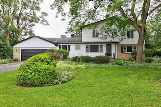 7001 W Meadow Lane Rd, Mundelein, IL 60060