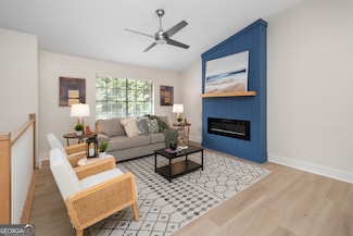 2432 Mistletoe Ln, Snellville, GA 30039