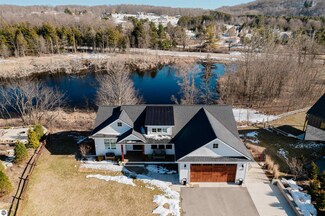 11533 S Cresent Dr, Empire, MI 49630