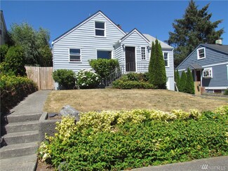 2630 E 17th St, Bremerton, WA 98310