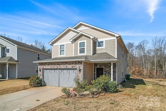7512 Spring Spruce Ln, Charlotte, NC 28227