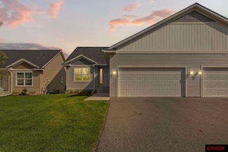 1039 Ct, Madison Lake, MN 56063