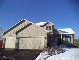 11714 N Meadow Curve, Lindstrom, MN 55045