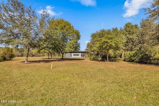 5084 Firetower Rd, Kiln, MS 39556