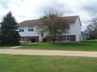 512 S Peterson St, Spring Green, WI 53588