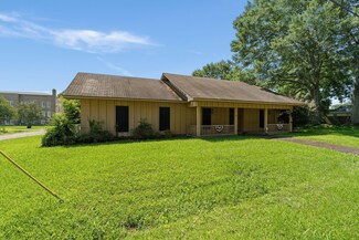 104 S 3rd St, Mount Olive, MS 39119